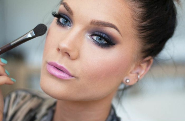 očný make up v ružovom návode