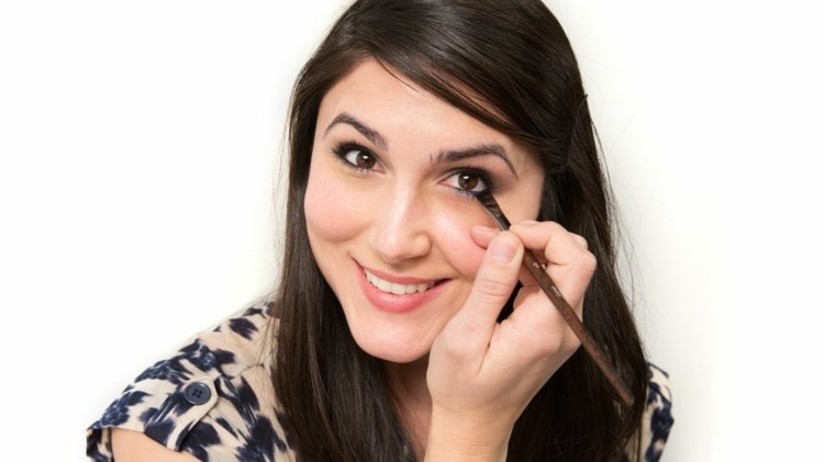 štetec na líčenie-make-up-spodné viečko-očná linka-očné tiene-hnedá-farba-obočia-obočie