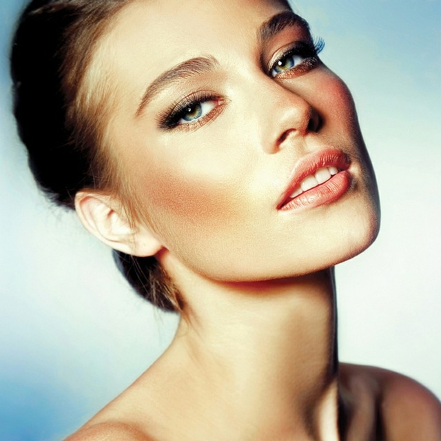 modrá-riasenka-zelené oči