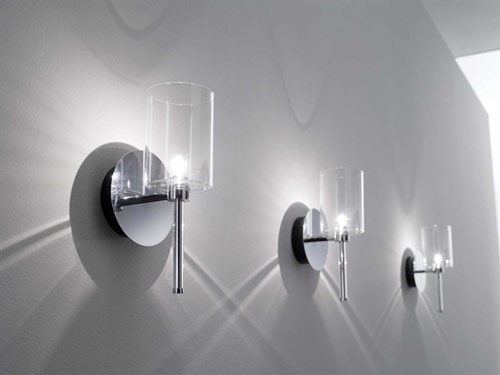 Moderné nápady nástenného osvetlenia sivá stena