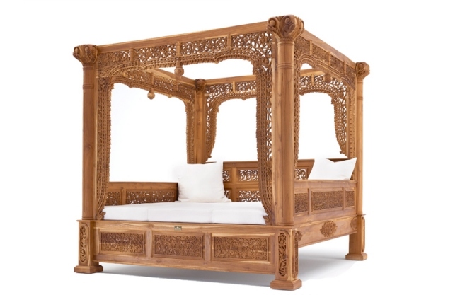 Ručne vyrezávané kvetinové ozdoby na posteľ z teakového baldachýnu Dizajn postele z baldachýnu- ručne vyrezávané kvetinové ozdoby