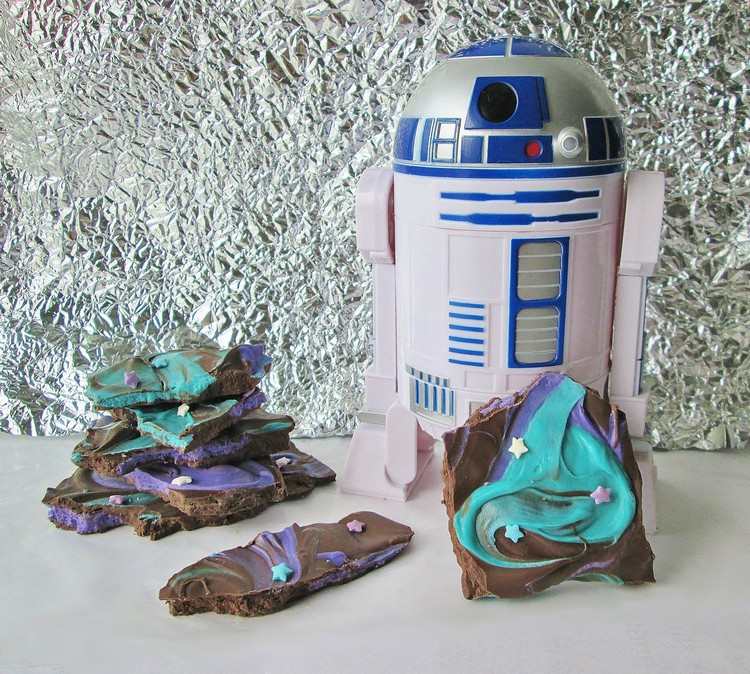 neobvyklé-dezerty-čokoláda-kozmos-farby-deti-narodeniny-hviezdne vojny