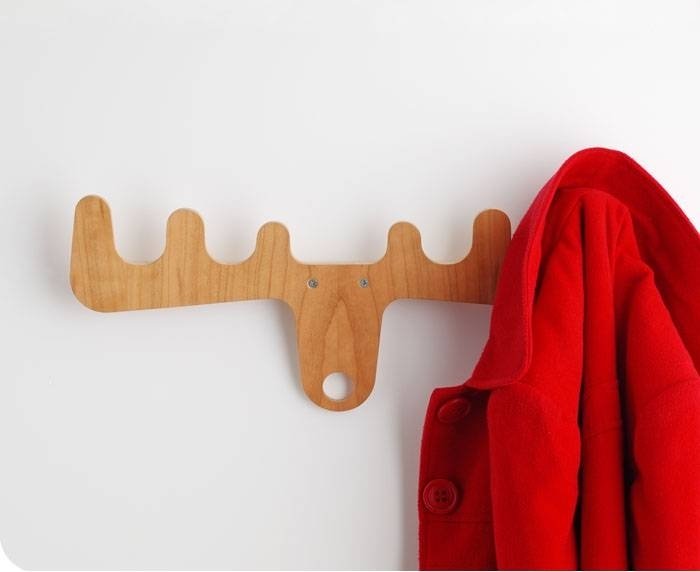 praktická dekorácia-háčiky na stenu-jelenie parohy-štylizované-vyrobené z dreva