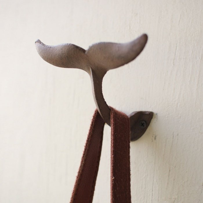 kreatívna-kabát-háčik-stena-dekorácia-veľryba-chvostová plutva