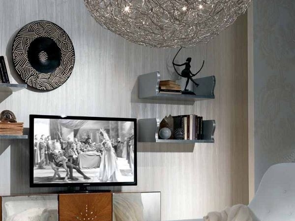 Polička na stenu v prevedení Carpanelli v zlatom vzhľade Polička na stenu v prevedení strieborného vzhľadu Carpanelli