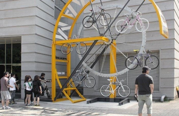 Parkovisko na bicykle ako priestorovo úsporné miesto, ktoré šetrí miesto Parker na bicykel-nápad-mestské-priestory-stojan na bicykel-dizajn-ruské kolo-úspora miesta