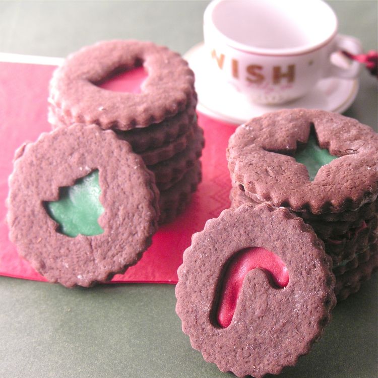 cesto-farebné-ružové-figúrky