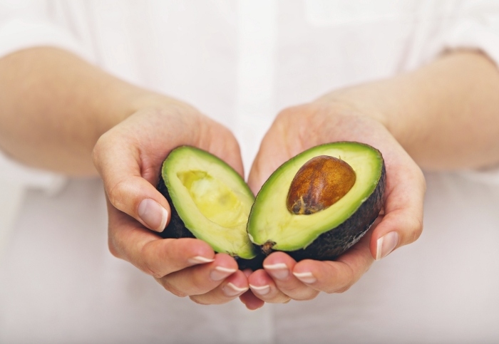 Avokádo-maska ​​na vlasy-úprava vlasov-citrónová šťava-lesklé vlasy