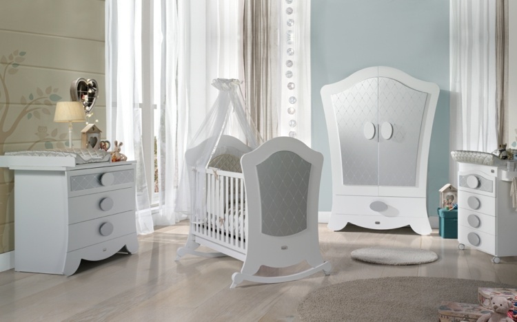 biela baldachýnová strieška strieborný lesk