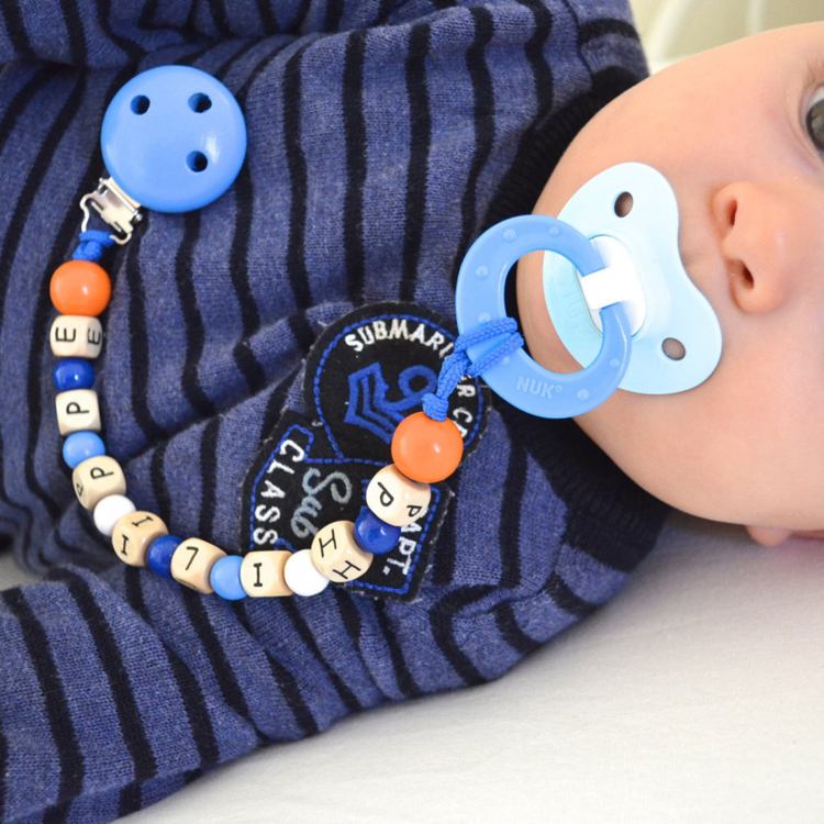 Cumlík-reťaz-urob si sám-personalizované-kocky písmena