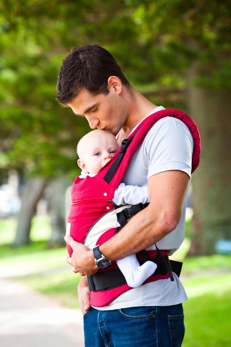 manduca-detsky nosic-cerveny-otec-brucho Nosicky pre deti