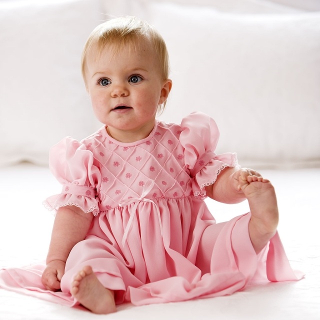 oblečenie pre dievčatko ružové šaty s rukávmi baby-dress-girl-ružové-šaty-bouffant-rukávy