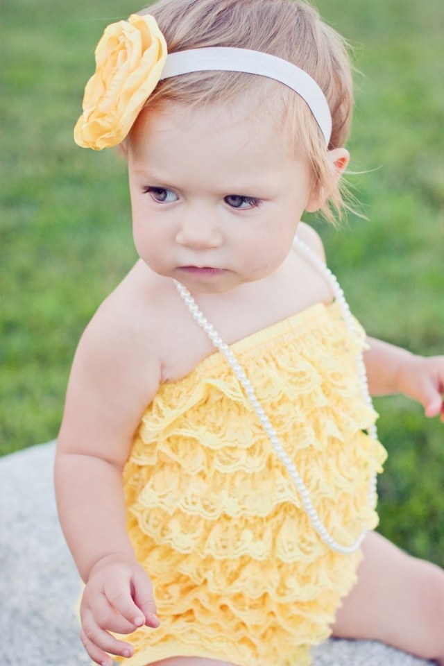 detské oblečenie dievčenské čipkované šaty bandeau volánik do vlasov baby-dress-girl-krajky-šaty-bandeau-vlásenka