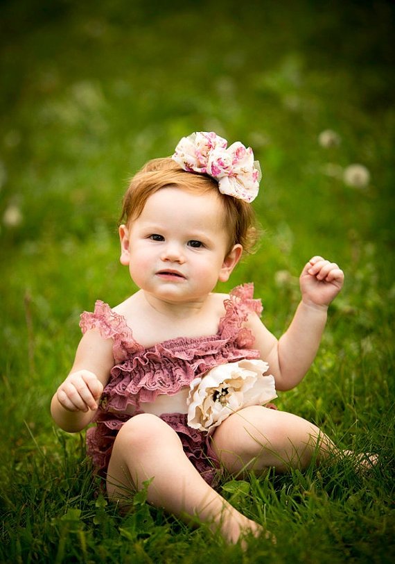detské módne dievčenské šaty zahalené do ružova baby-fashion-girl-dress-old-pink-volánky