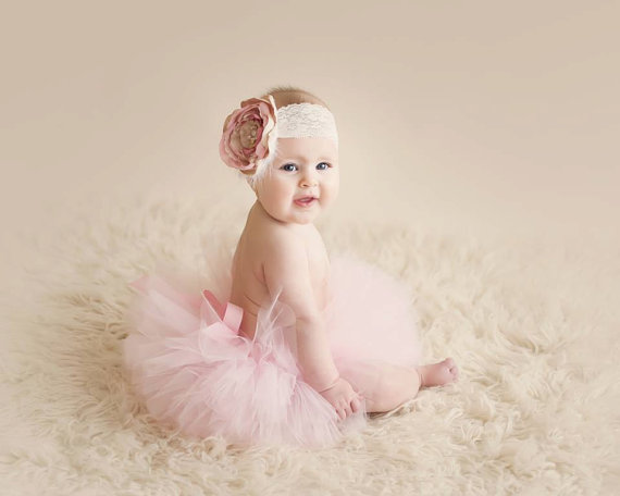 baby fashion girl pink tutu gumička do vlasov krajkový kvet baby-fashion-girl-pink-tutu-hair-band-čipka-kvet