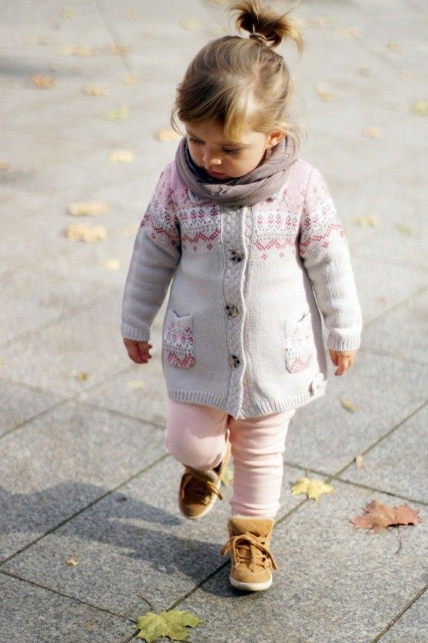detská móda zimný outfit batoľa svetrík svetlo šedá ružová detská móda-zimná-výbava-batoľa-sveter-svetlo-sivá-ružová