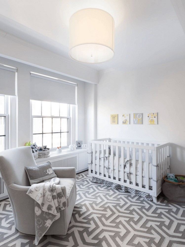 detská izba sivé biele kobercové kreslo veľké stropné svietidlo