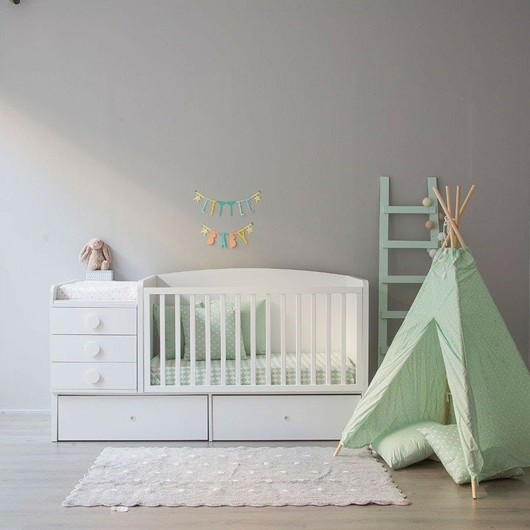 detská izba z mäty a sivej postele biela sivá stena tipi