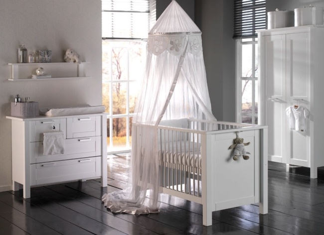 vysokokvalitný detský nábytok COMO Europe Detská posteľ s prebaľovacím pultom