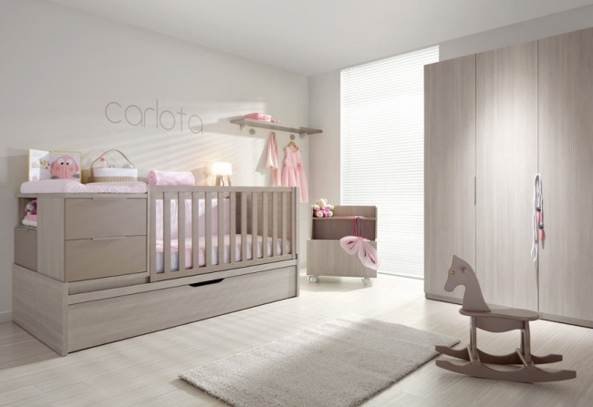 škôlkarka z dreveného nábytku jemne ružová Limba