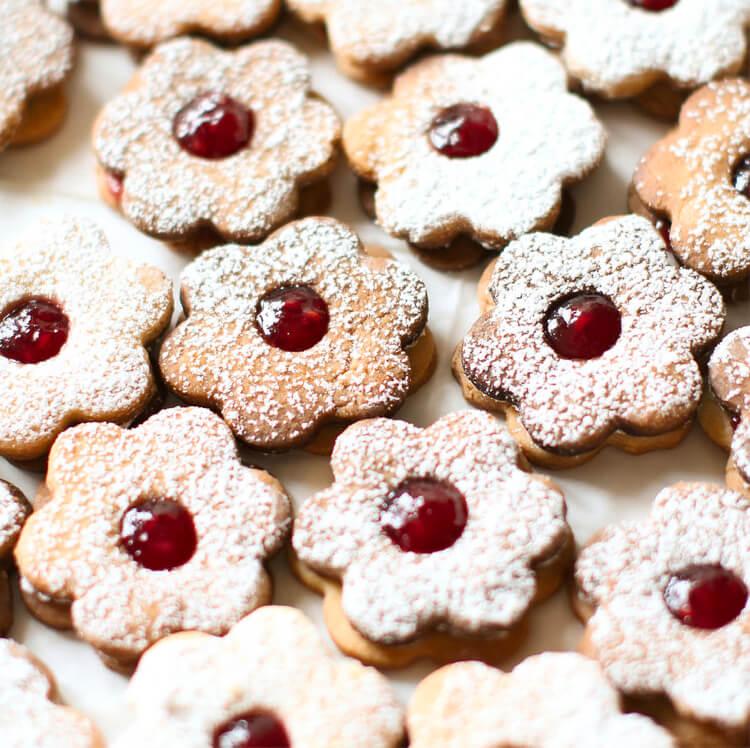 Kvetinové sušienky s lekvárovou náplňou Recepty na východné pečivo