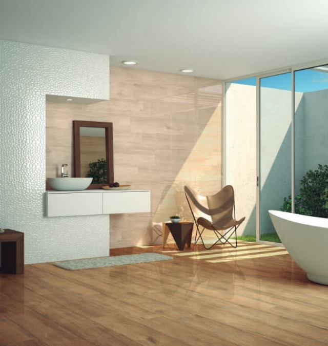 kúpeľňa-obklady-nápady-aztéka-drevená optika-stena-podlaha-textura-bubliny