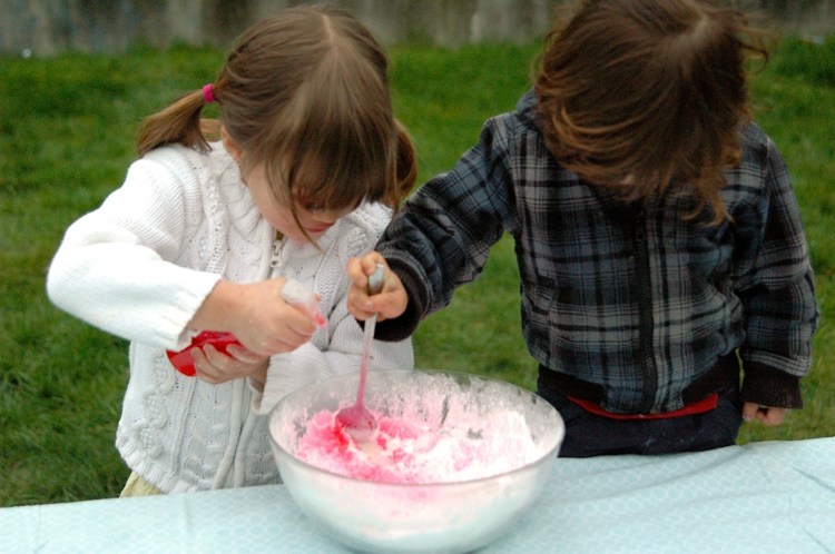 Make-your-own-bath-balls-mix-color-mix-girl-boy