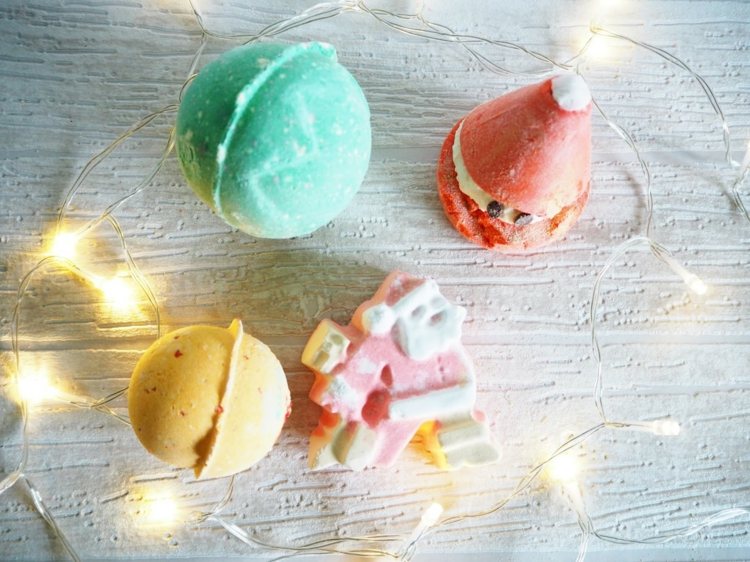 vane-gule-vyrobte si-retiazky-figury-vianoce-santa-claus