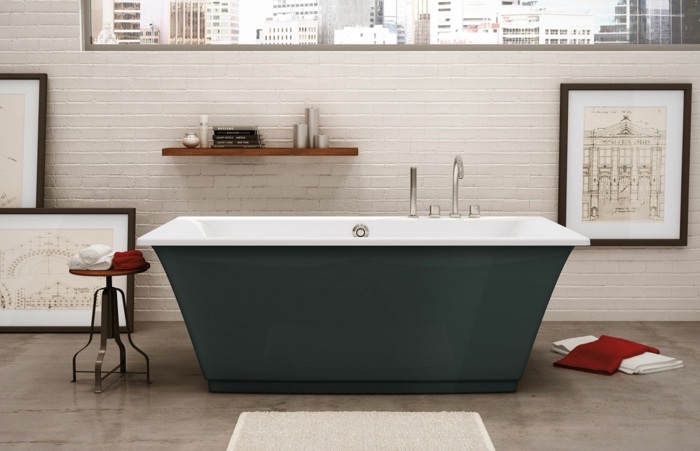 s nápadmi na tmavšiu stenu pripevnenú voľne stojacu vaňu