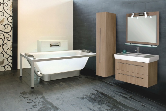 Vaňa-zo skla-s-kovovým rámom-sivá-podlaha