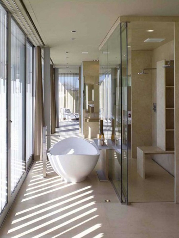 Predsieň podobného tvaru s presklenými dverami Inšpirácia kúpeľňové vaňové okno predné