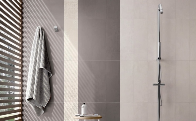 Gradácia svetlých odtieňov okna