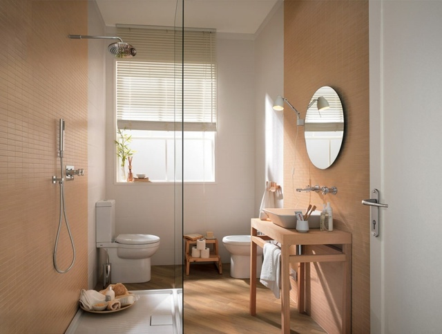 Prírodné béžové dlaždice s malým obdĺžnikovým formátom