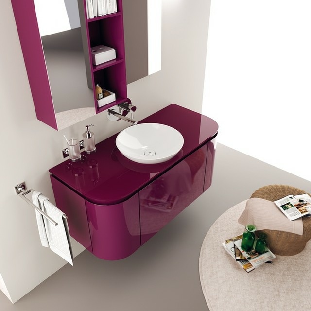 Víno červené márnosť zrkadlové nástenné skrinky