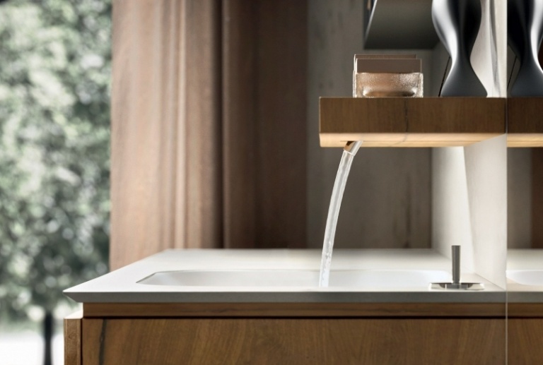 Drevený umývadlo do kúpeľne