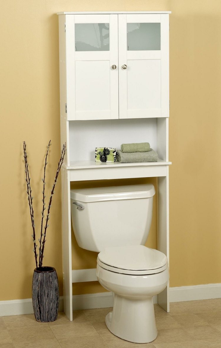 kúpeľňový nábytok malé kúpeľne praktická skriňa biela polica toaletná váza deco