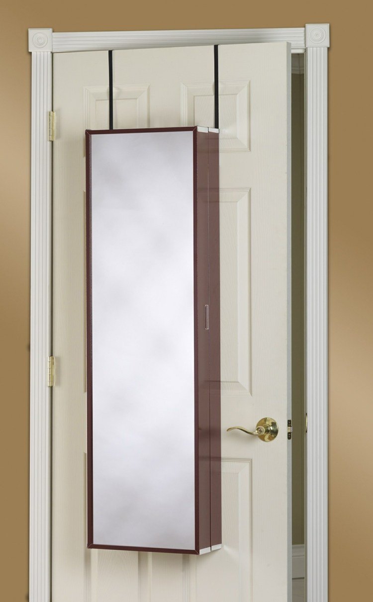 kúpeľňový nábytok malý záves zrkadla skrinka nápad úspora miesta