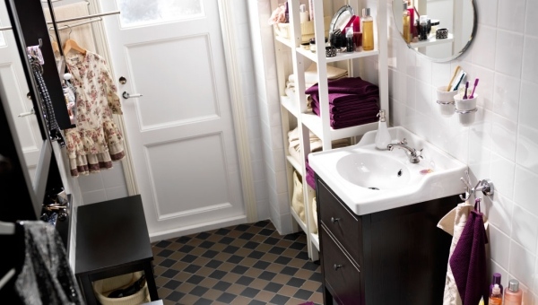 Nábytok-kúpeľňová zostava Ikea-drevená zrkadlová skrinka