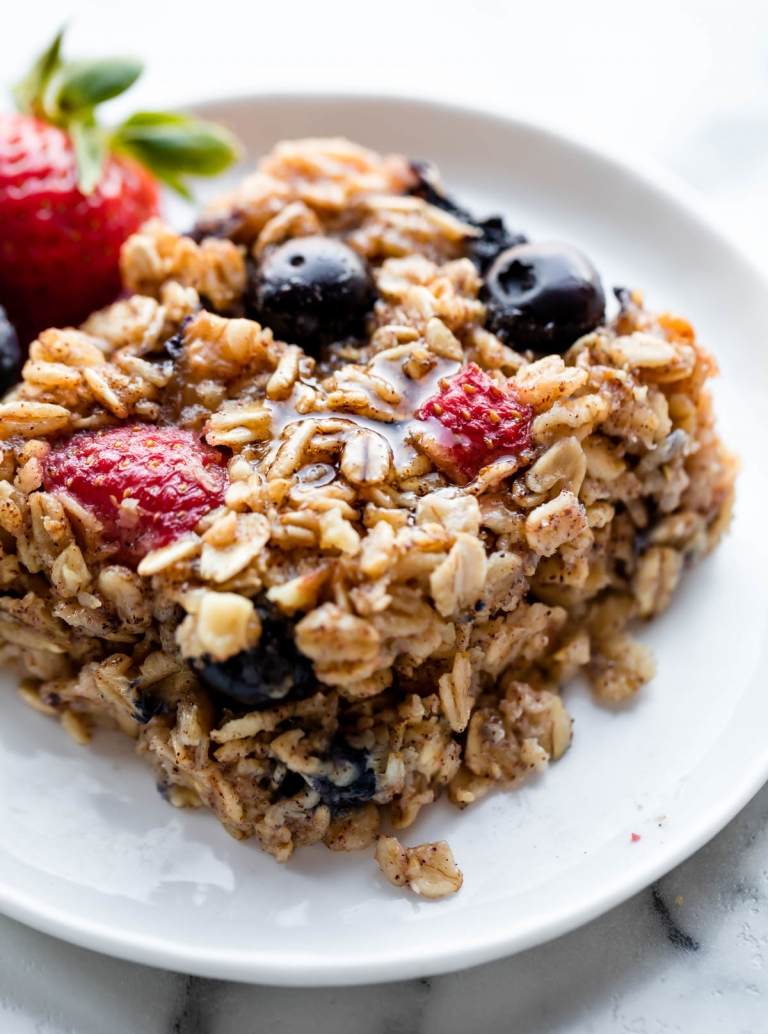 Pečené ovsené vločky Bobule ovsené vločky Zdravé raňajky Chudnutie Letné jedlo Prep