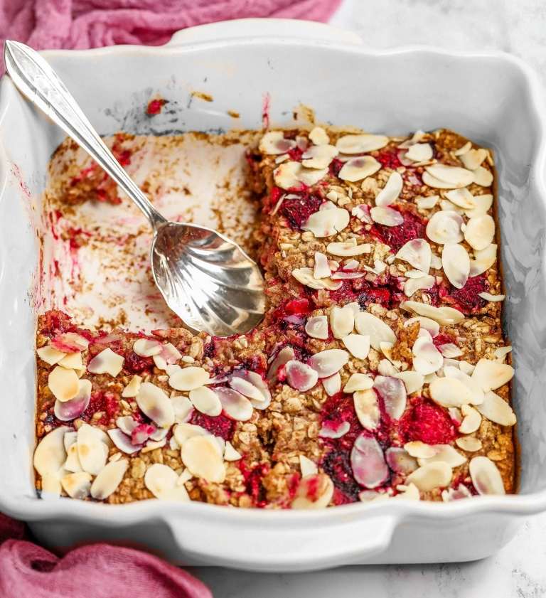 Pečené ovsené vločky Kastról Ovsené vločky Jemné zdravé raňajky Raňajky