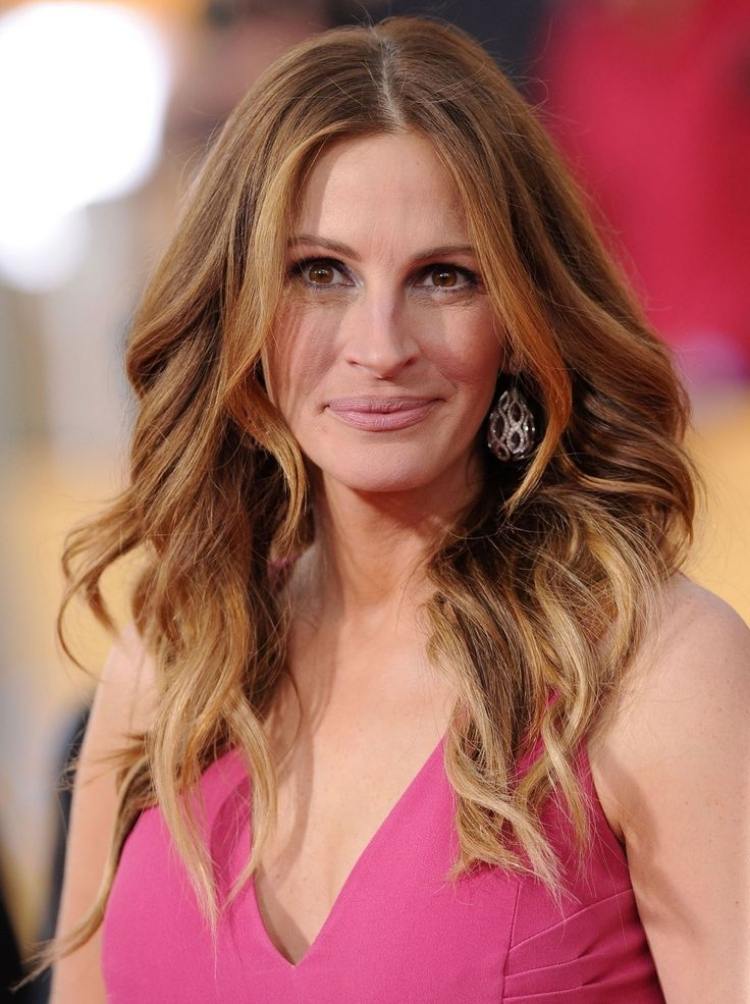 balayage-highlights-long-hair-julia-roberts