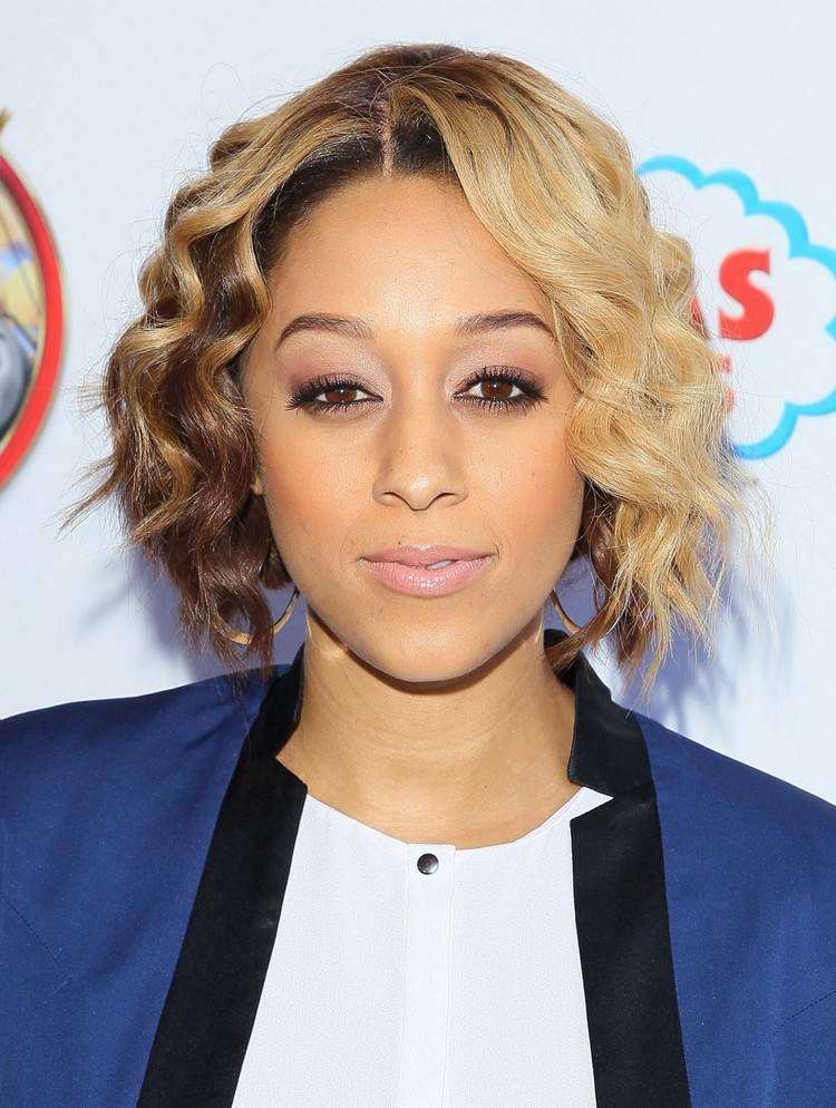 bočný ombre blond sekcie ombre-krátke vlasy-nové-trendy-vlasy