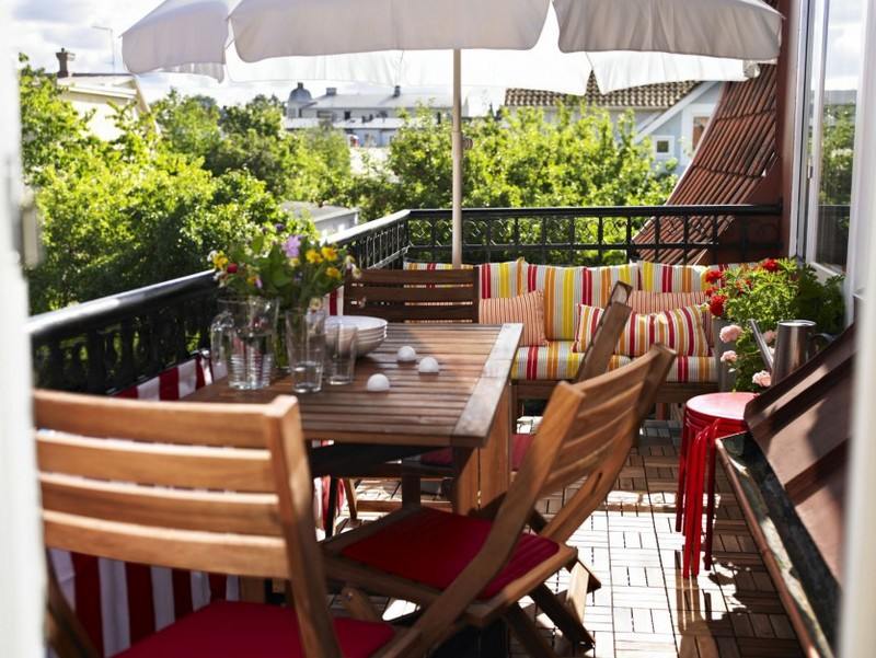 Moderný priestorovo úsporný dizajn balkóna - nápad Balkónový nábytok pre malé balkóny skladacie stoličky-malý-stôl-Ikea