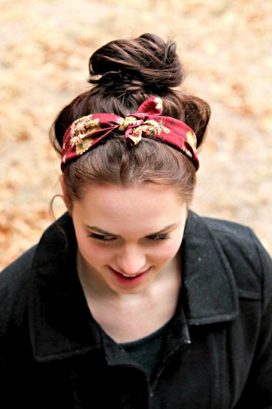 Ozdobte drdol šatkou pre všetky vekové kategórie Čelenka-so vzorom kvetov