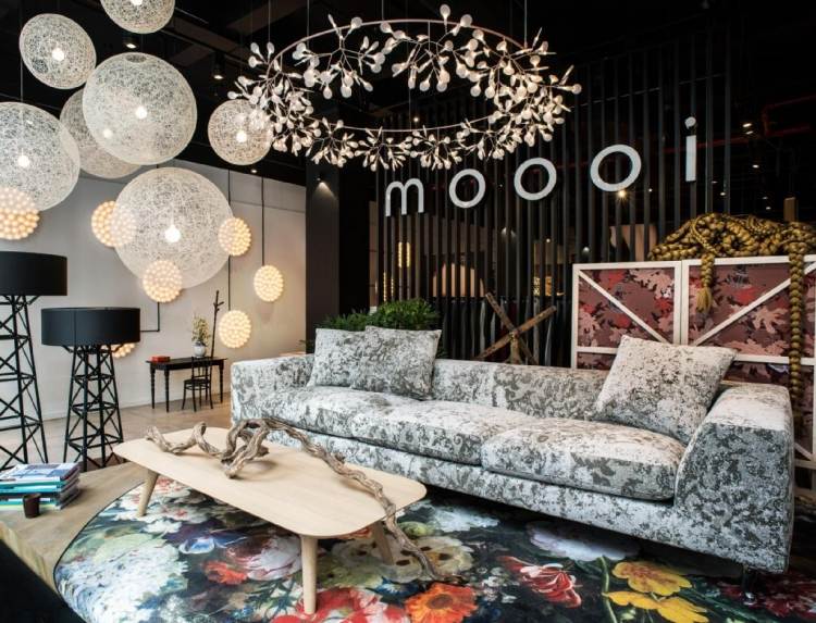 Barokové vzory pre koberce, poťahové látky a tapety od Marcela Wandersa barokový dizajn-marcel-wanders-koberec-vzor-pohovka-čalúnenie-showroom-moooi
