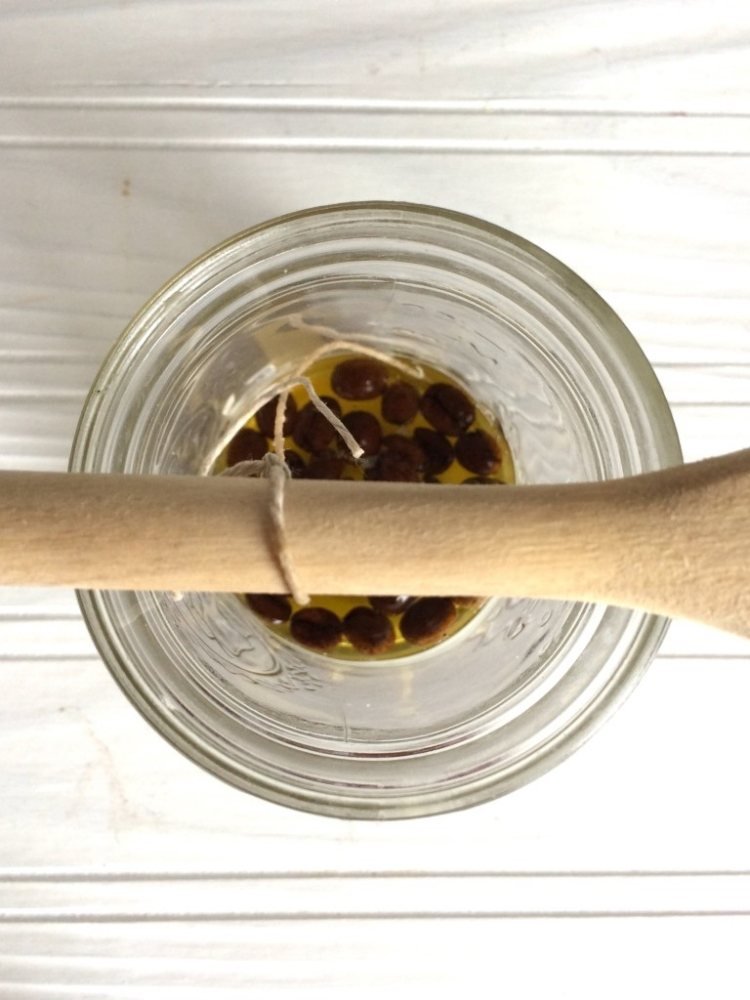 Remeselné nápady-kávové zrná-sviečky-návod-vosk-tekutý-tyčový knôt