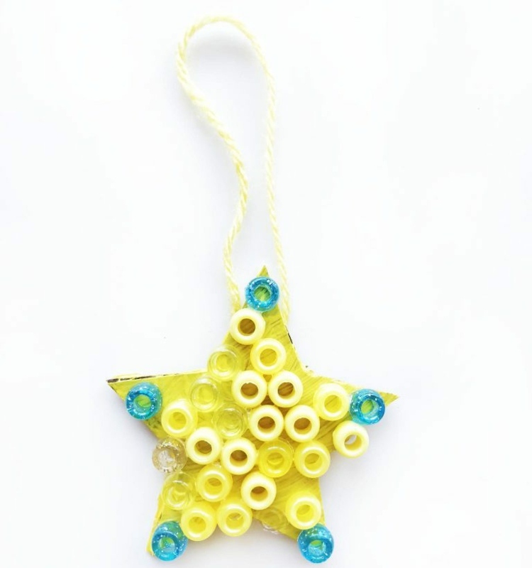 vianočné ozdoby hviezdicové ozdoby ozdôbky so 4 ročnými deťmi Vianoce