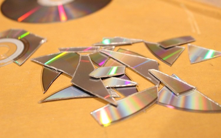 drotár-staré-cds-diy-cut-črepy