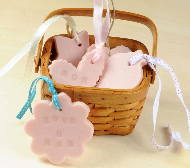 Vyrobte si vianočné darčeky sami vykrajovače na mydlo