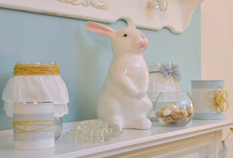 urobte veľkonočné dekorácie s plechovkami tipov ozdobte krbovú rímsu